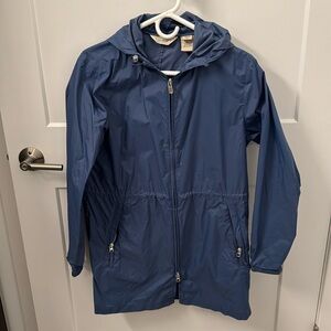 Lightweight rain jacket